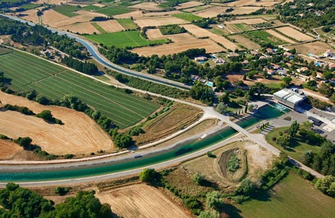 Canasol met en synergie l’énergie solaire et l’eau du Canal de Provence