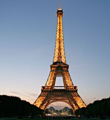 La SETE donne un coup de jeune à la Tour Eiffel